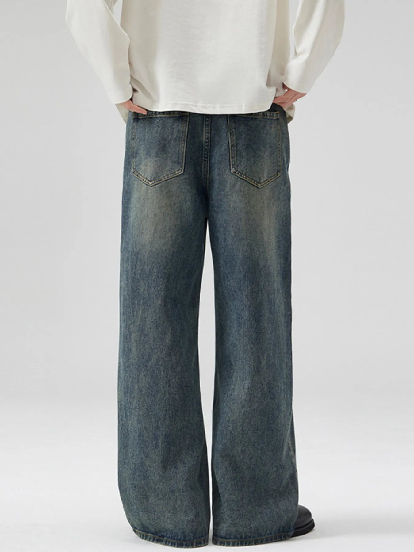 Men's Vintage Wash Wide Leg Jeans