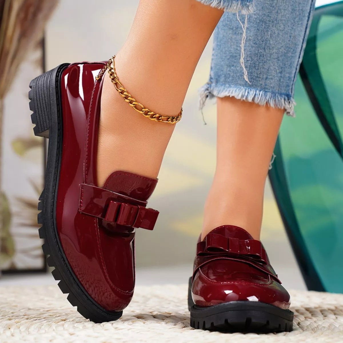 Round Toe Bow Loafers