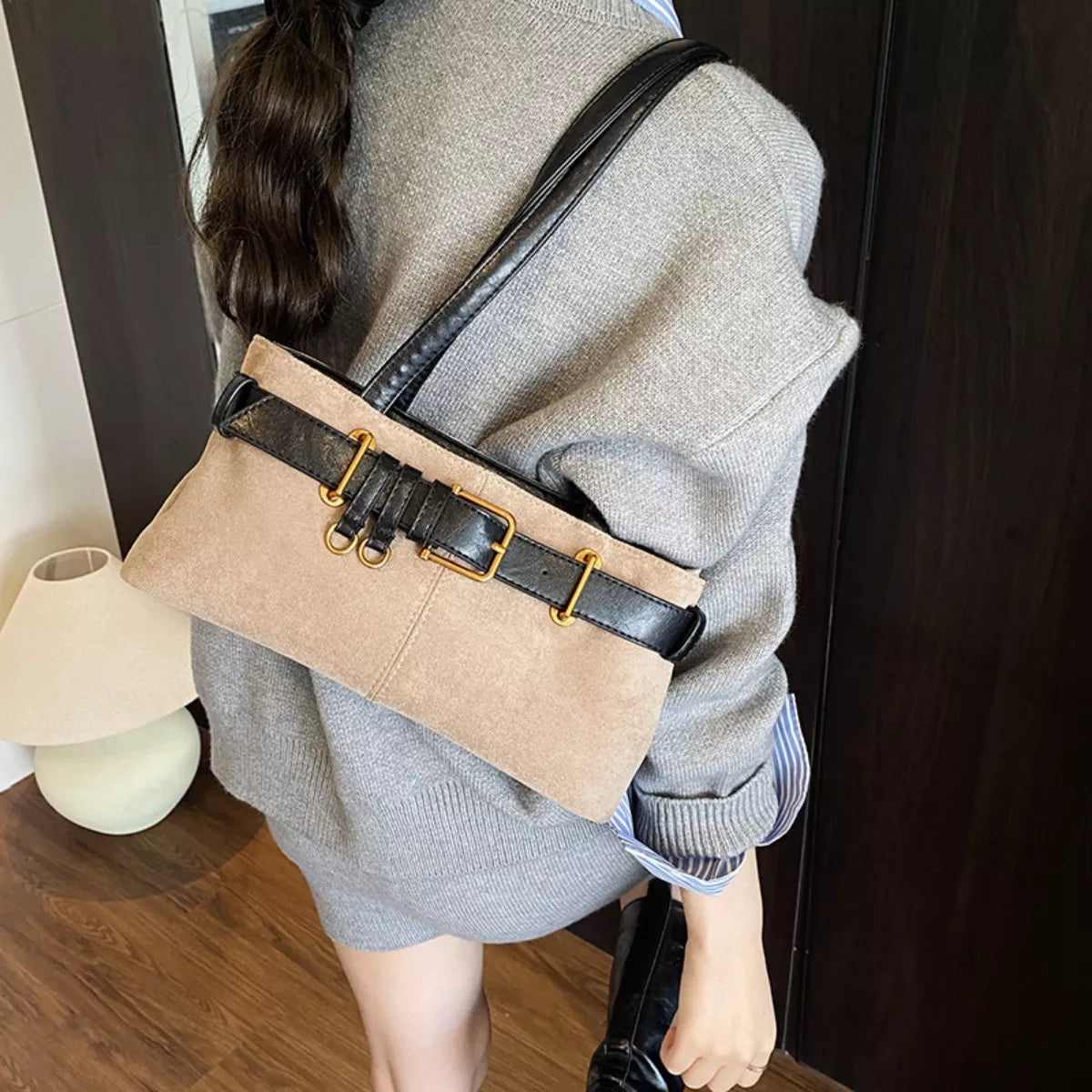 Vintage Buckle Decor Shoulder Bag