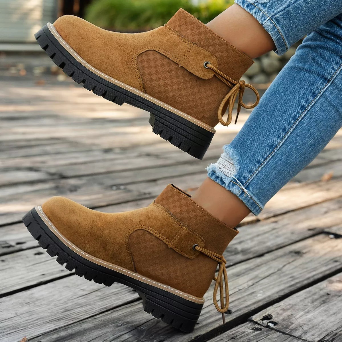 Round Toe Platform Boots