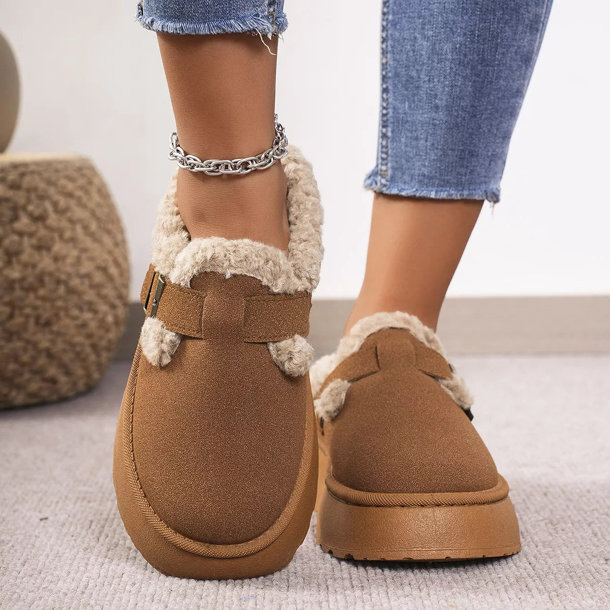 Round Toe Platform Slippers