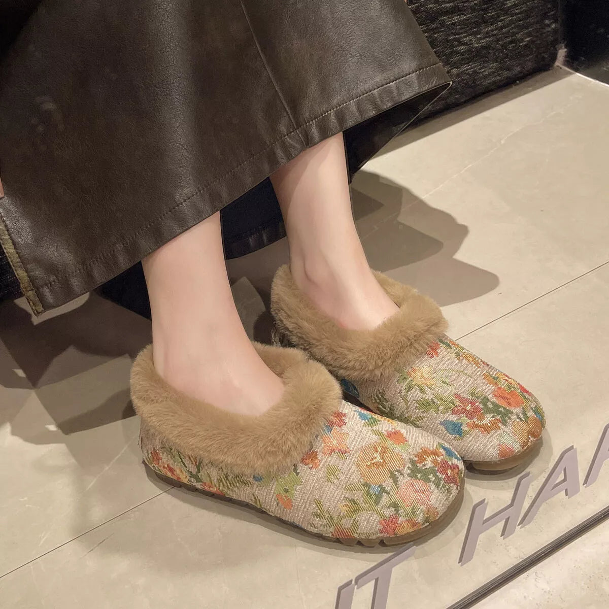 Floral Pattern Plush Lined Slip-Ons