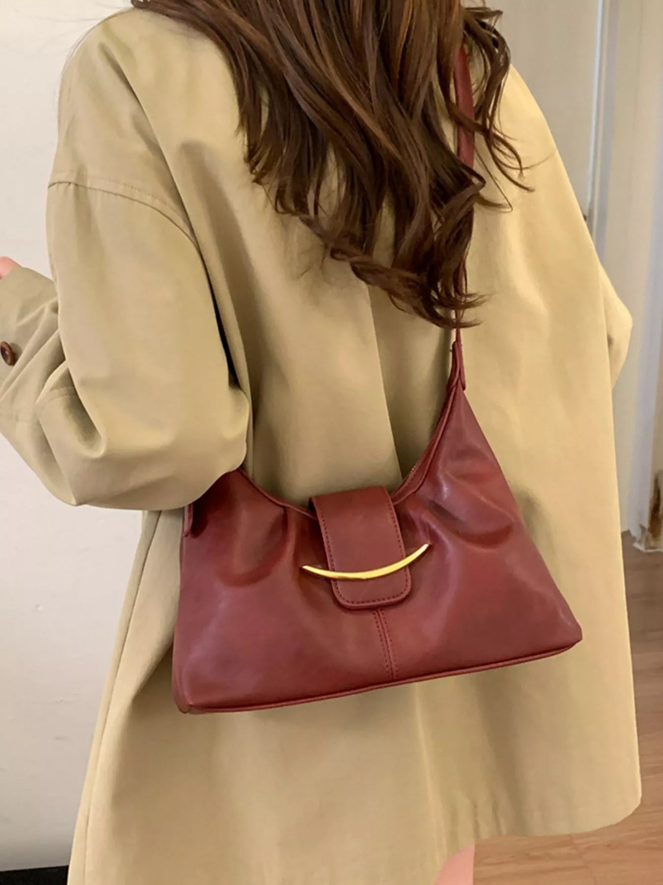 Buckle Adjustable Strap Crossbody Bag
