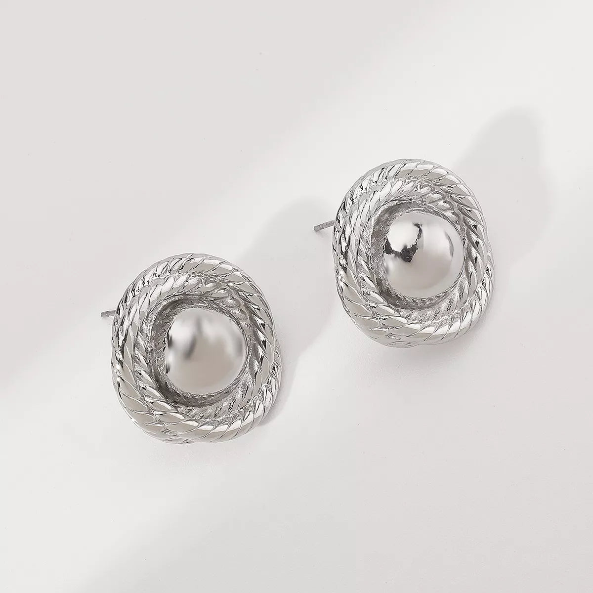 Twisted Rope Circle Stud Earrings