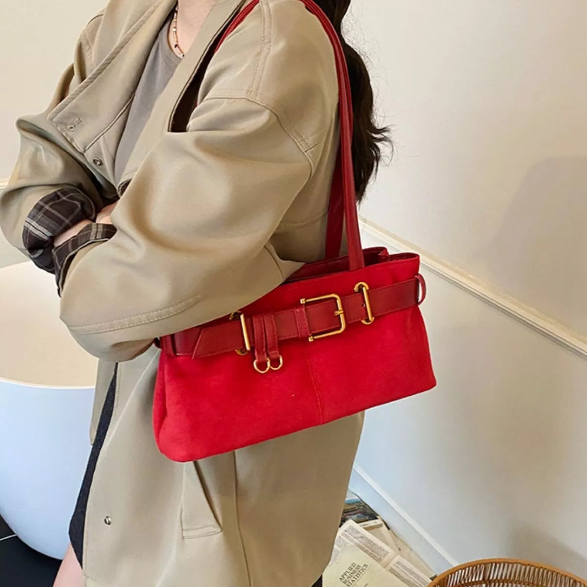 Vintage Buckle Decor Shoulder Bag
