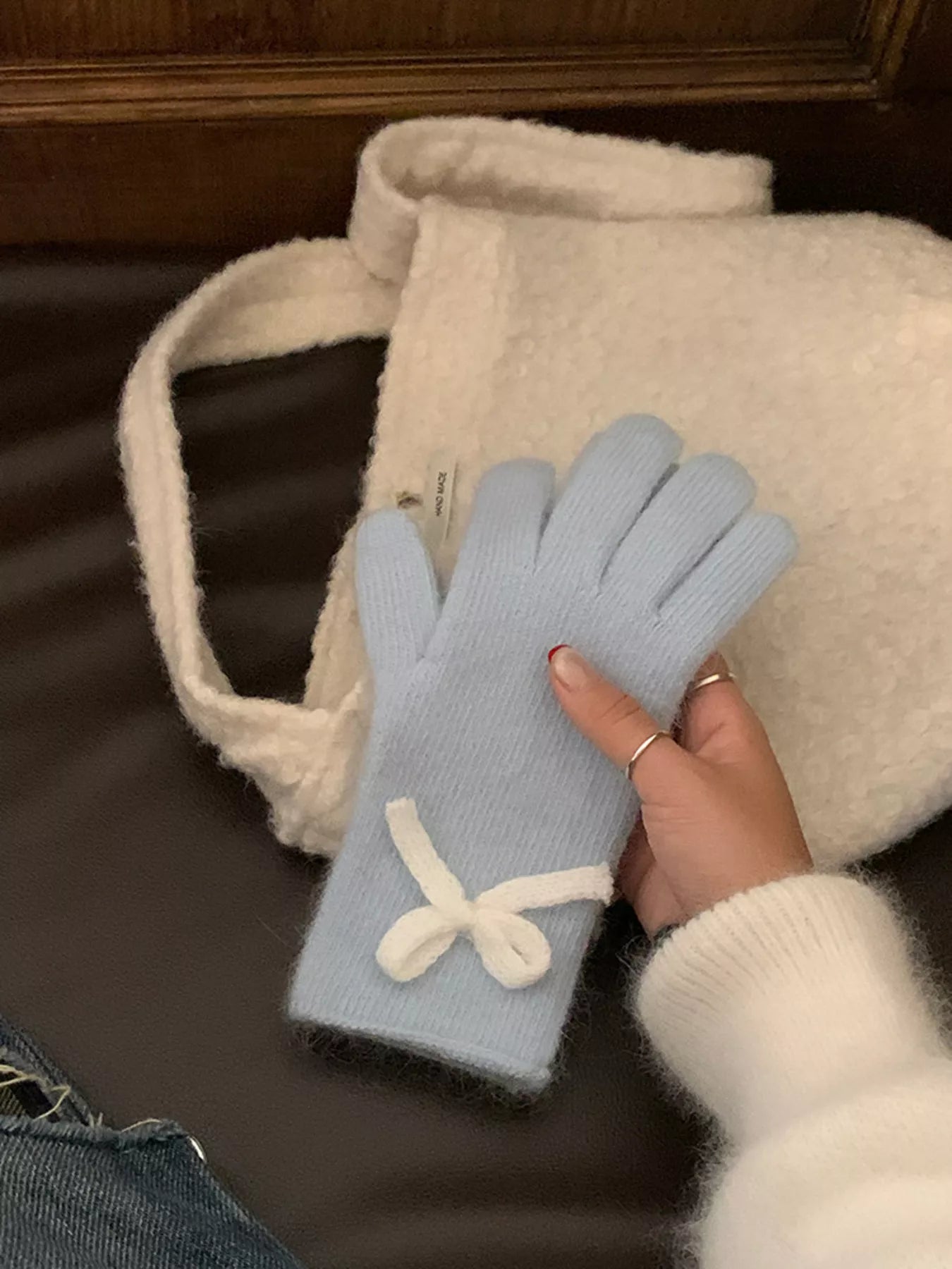 Bow-Accent Knit Gloves