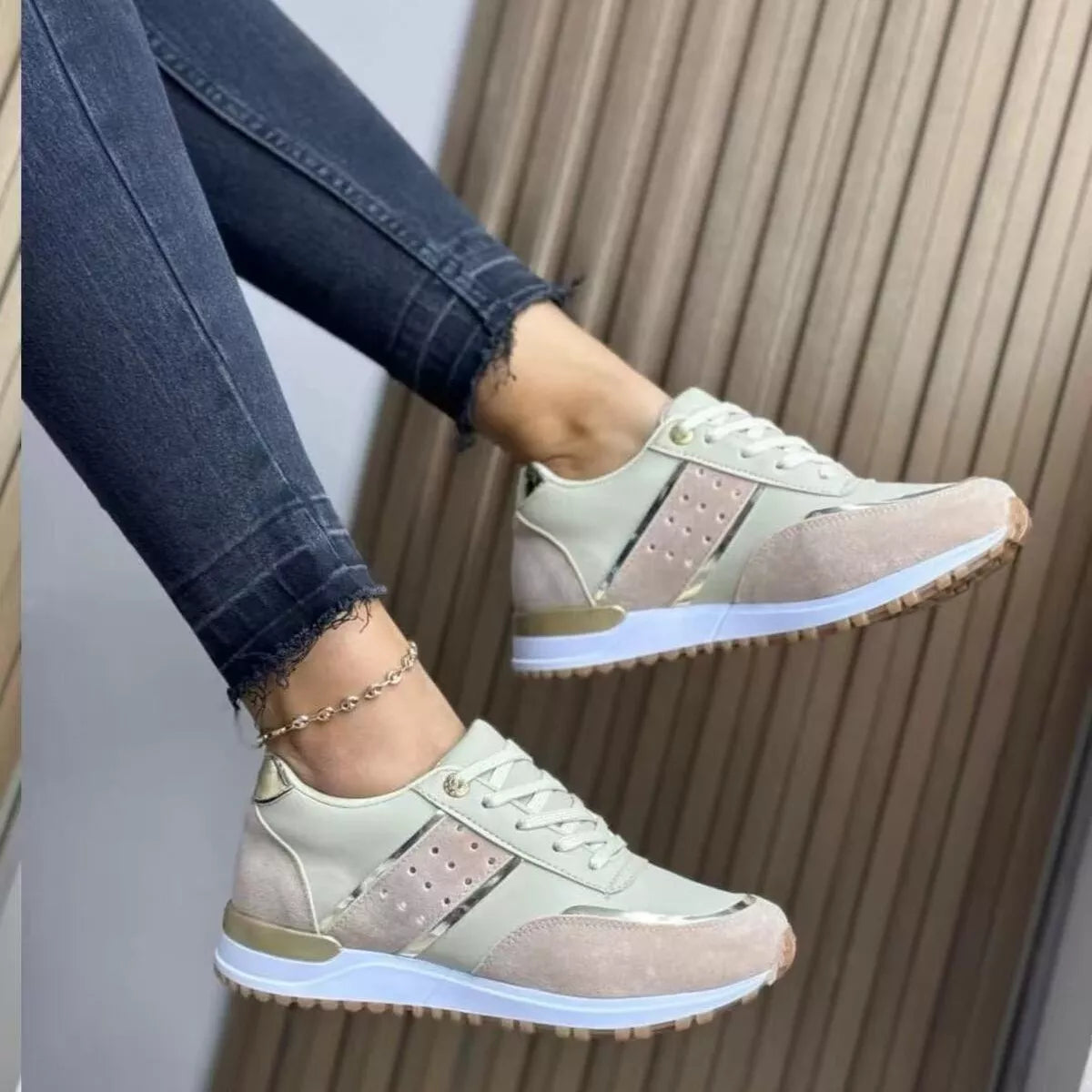 Round Toe Lace Up Athletic